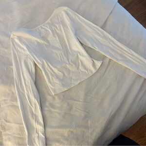 Scoop neck open back long sleeve